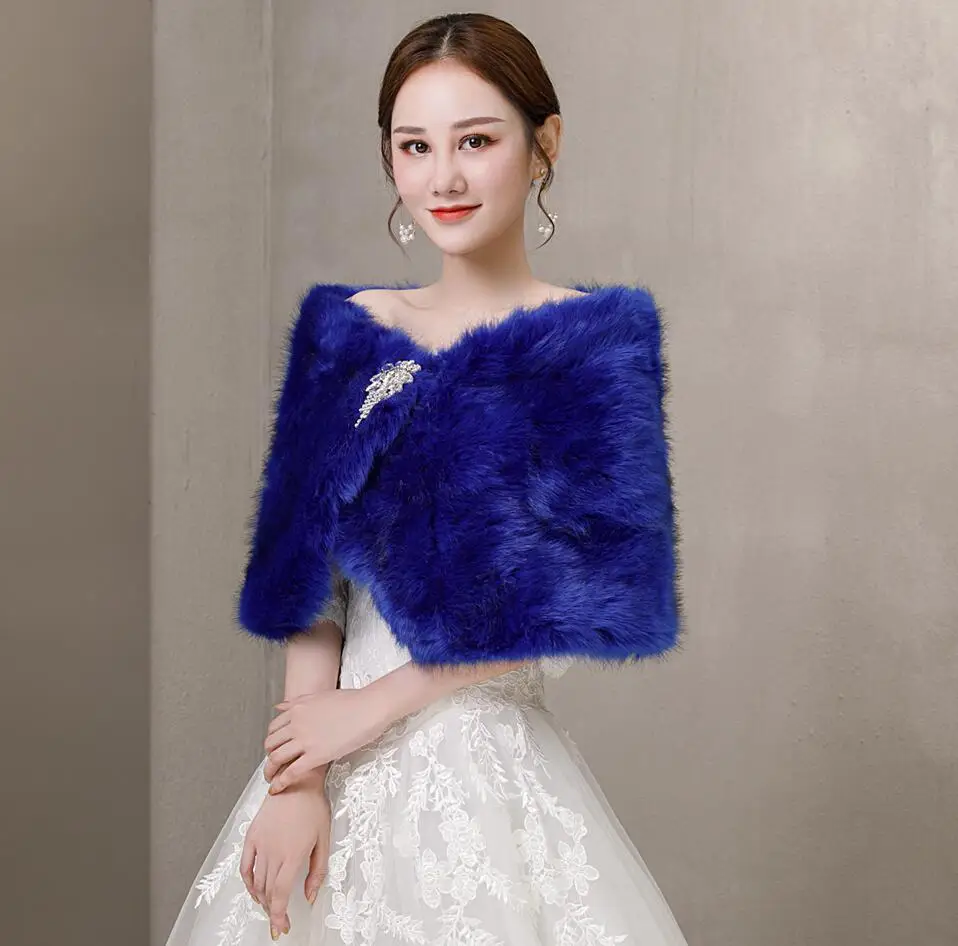 Blue Faux Fur Crystal Brooch W – Stole Wedding Shawl recenzja i cena