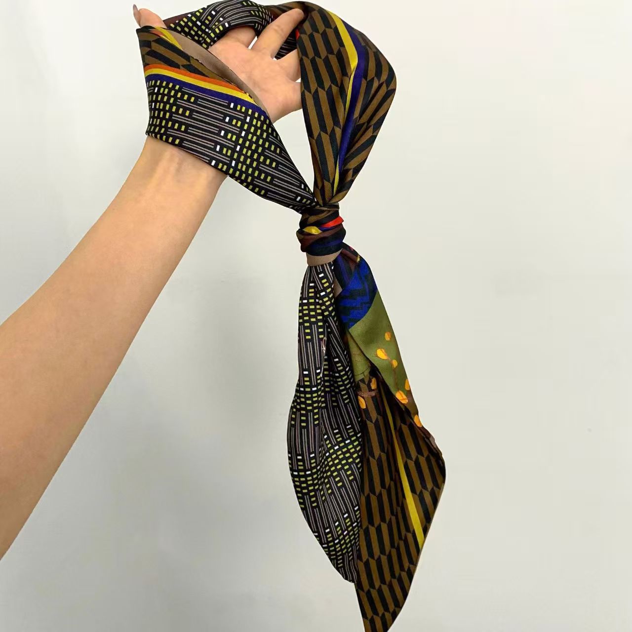 Luxury Print Long Hair Ribbon  – Ascot Neck Scarf recenzja i cena
