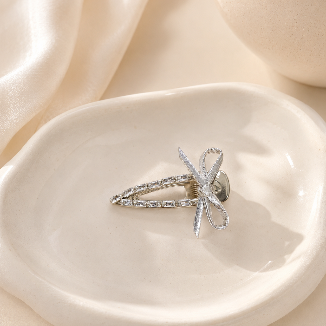 Y2K Bow Hair Clip Silver Alloy – Tie Clip Silver recenzja i cena