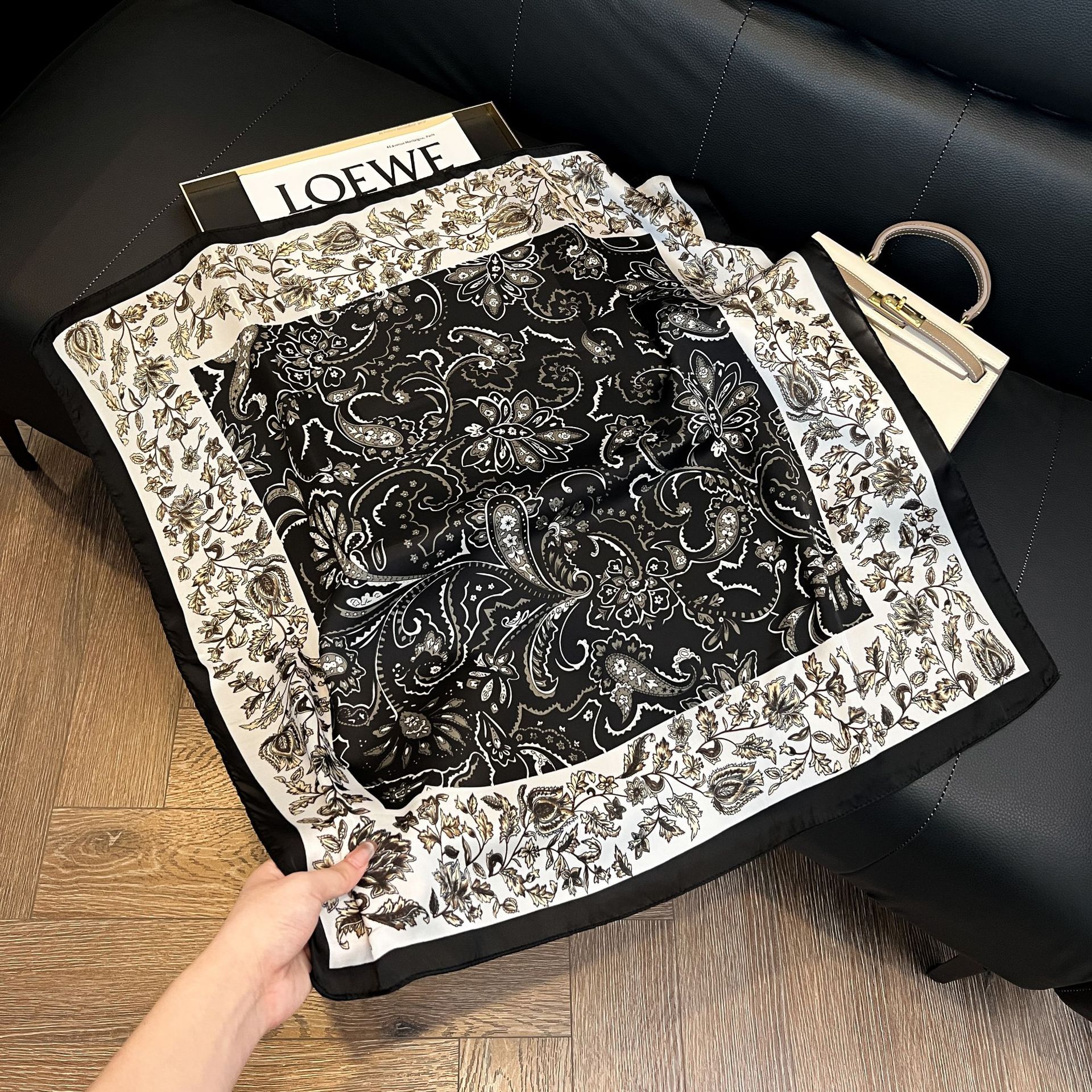 Luxury Square Silk-like Scarf  – Silk Neck Scarf recenzja i cena